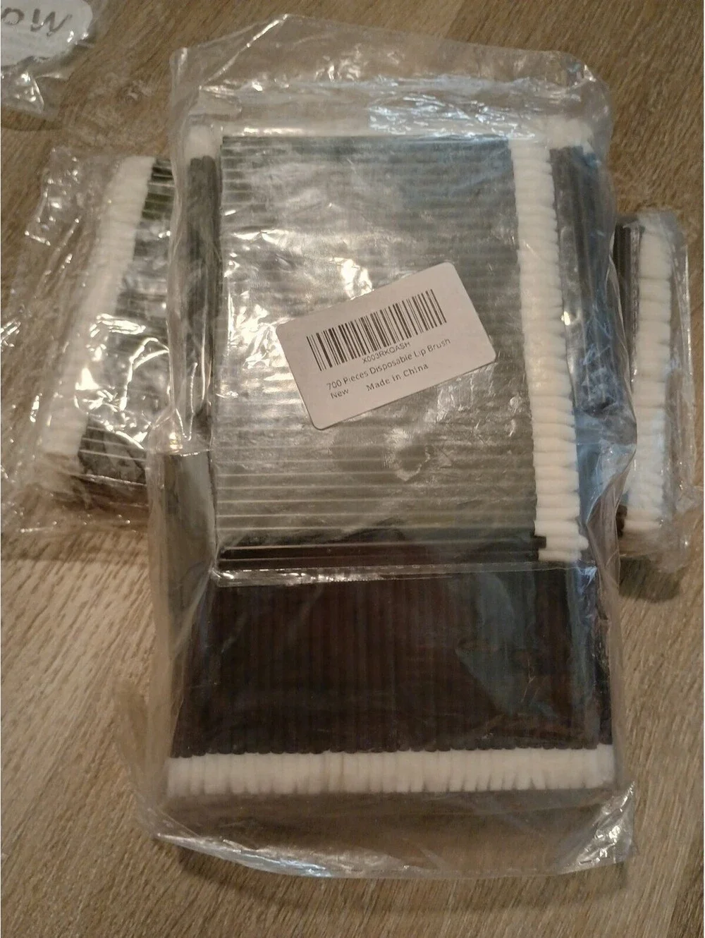 700 Piece Disposable Lip Brush